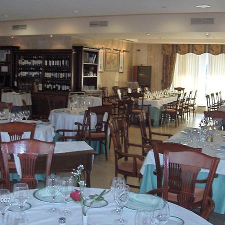 Hotel Sierra Real Alpedrete Restaurant billede