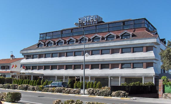 Hotel Sierra Real Alpedrete Eksteriør billede